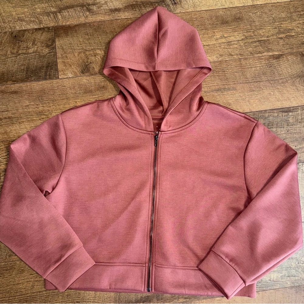 Women’s Adorable Slight crop Jacket size Large NWOT A new day